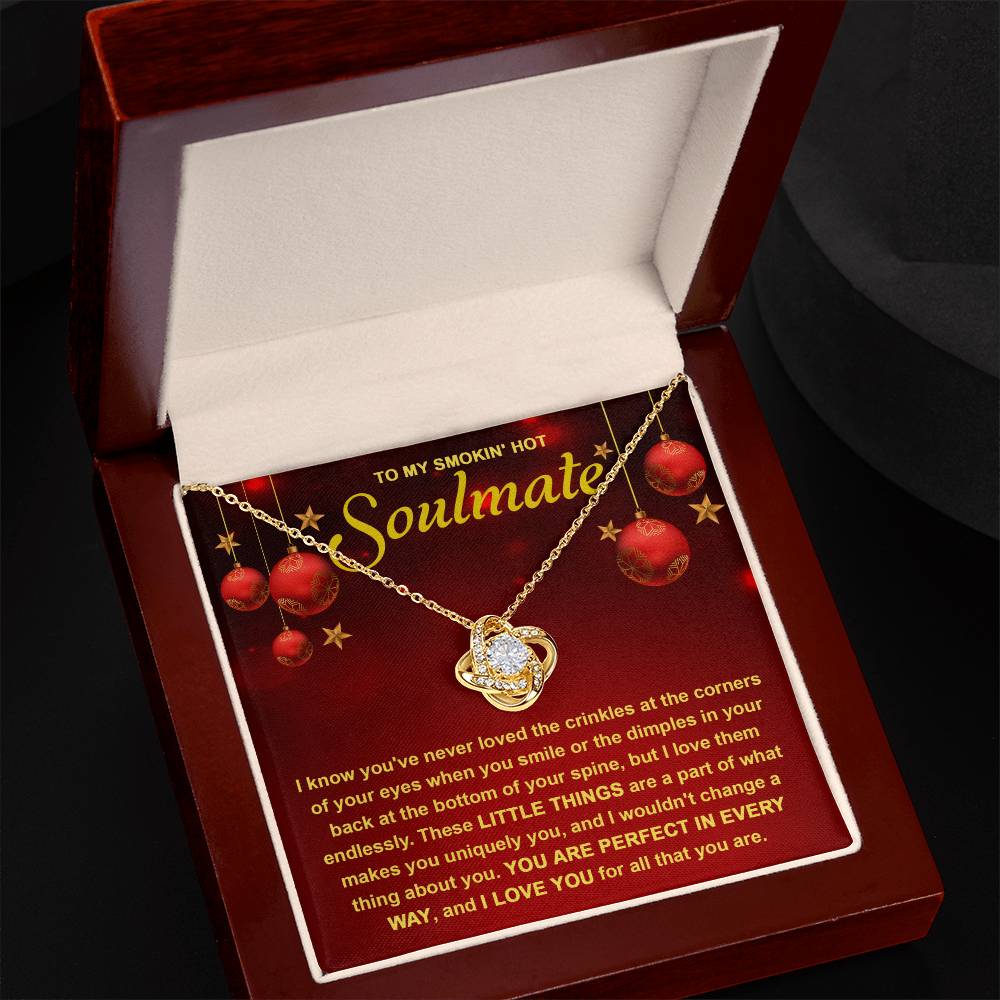 Soulmate-Little Things Love knot necklace