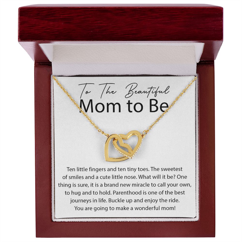 You will make a Wonderful Mom interlocking hear necklace