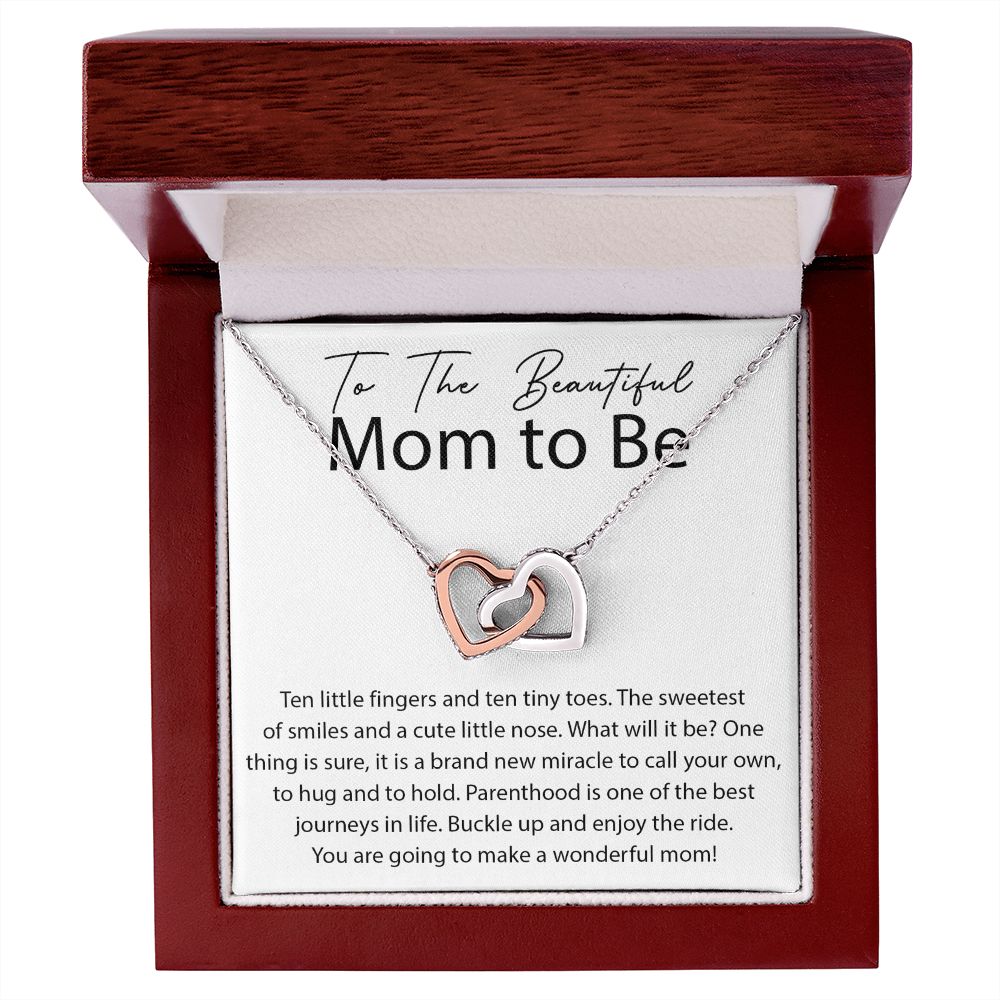 You will make a Wonderful Mom interlocking hear necklace
