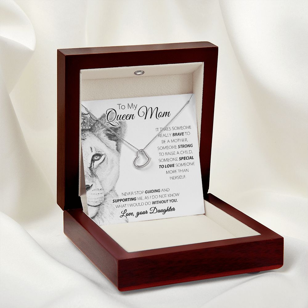 To My Queen Mom Delicate Heart necklace